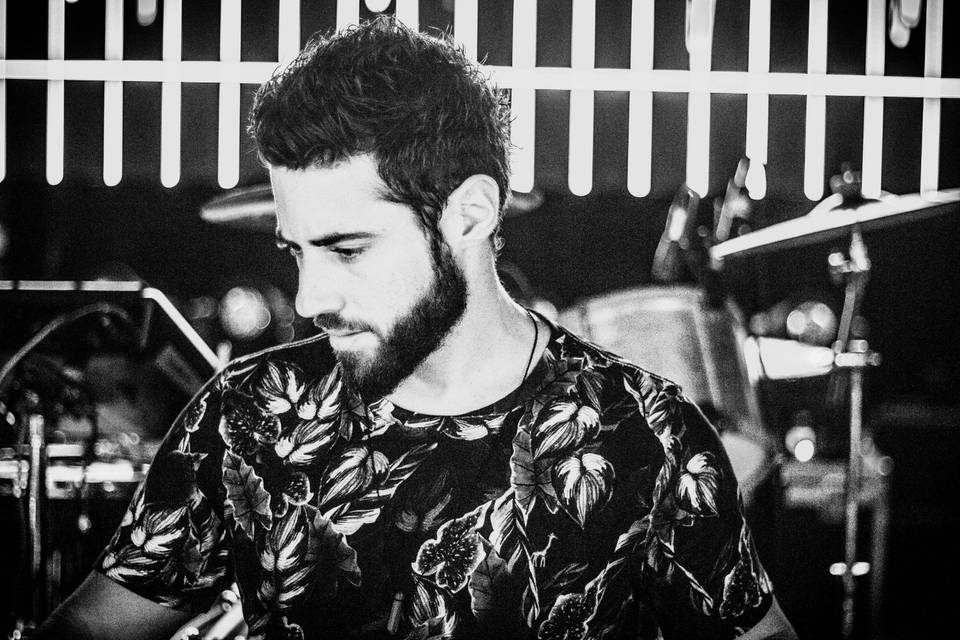 dj-flayton-melhor-dj-de-goinia-festa-som-luz-preco-casamento-15-anos-contratar-_13_132117-158014385068794 Medium.jpeg